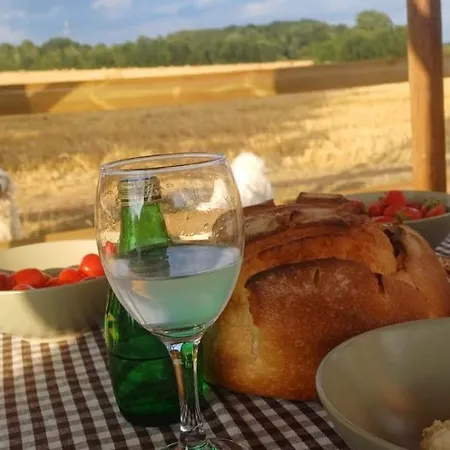 Κάμπινγκ Country Of Couvron *